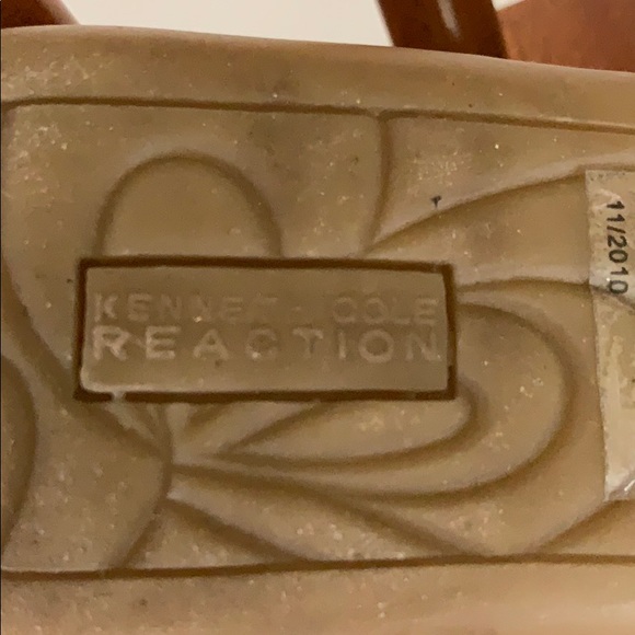 Kenneth Cole Reaction Sandals - Picture 5 of 6